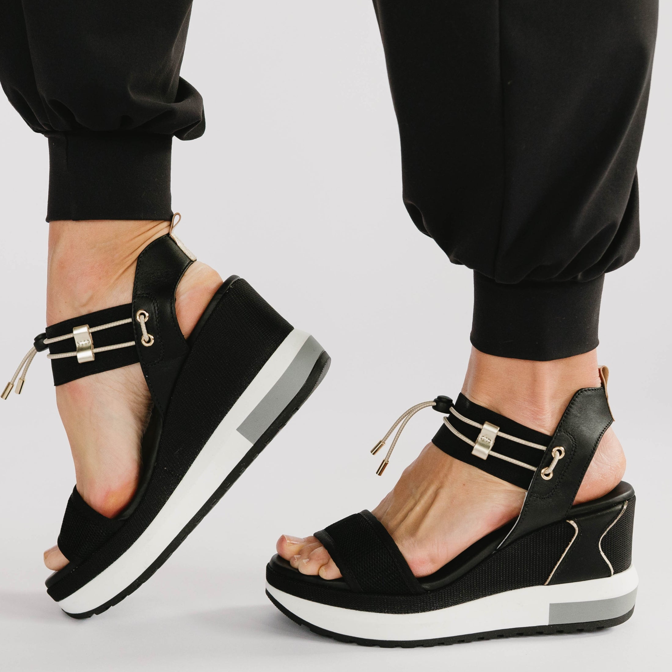 Nero Giardini Octavia Wedge
