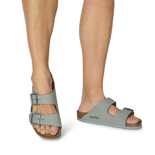 シューズ・サンダルその他 BIRKENSTOCK Woman Flat sandals Dove Grey 1029372 Birkenstock® Arizona Soft Footbed Sandal – Chattanooga Shoe Co.