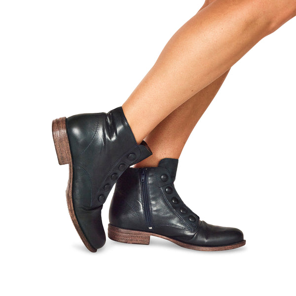 Miz Mooz Louise Boots Black Size 6.5