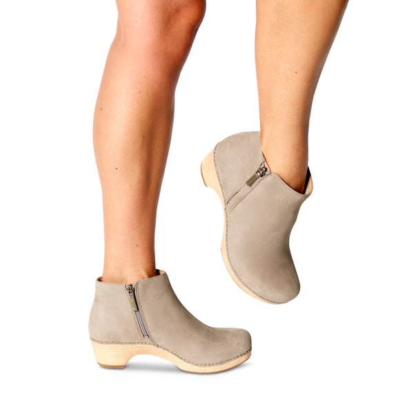 Dansko bootie online