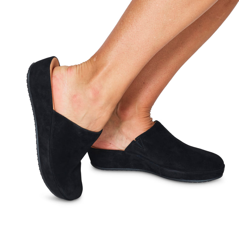 L'Amour Des Pieds | Luxury Comfort Shoes – Chattanooga Shoe Co.