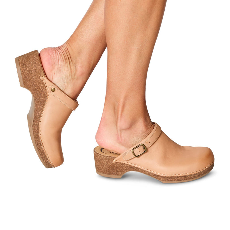 Beckie - Chattanooga Shoe Co.AetrexNatural (beige)