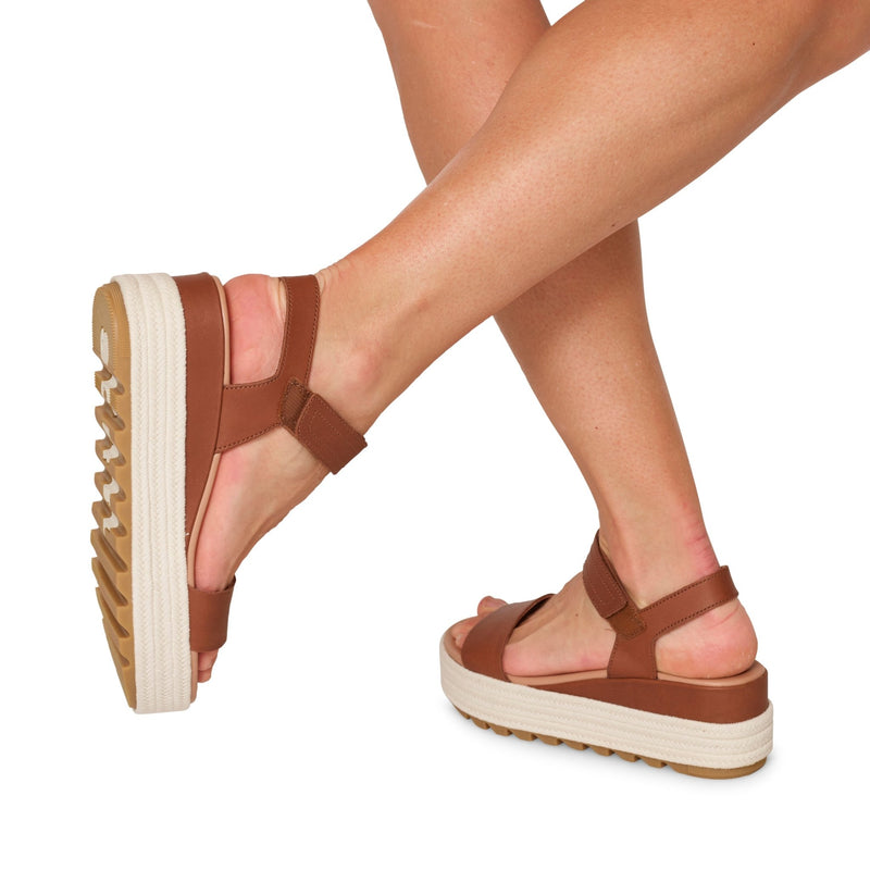 Cameron Flatform Sandal - Chattanooga Shoe Co.SorelVelvet Tan Chalk