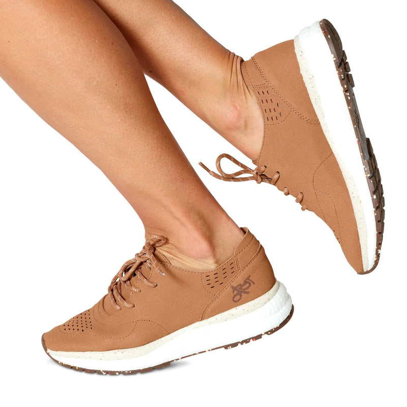 Free - Chattanooga Shoe Co.OtbtCamel (tan)