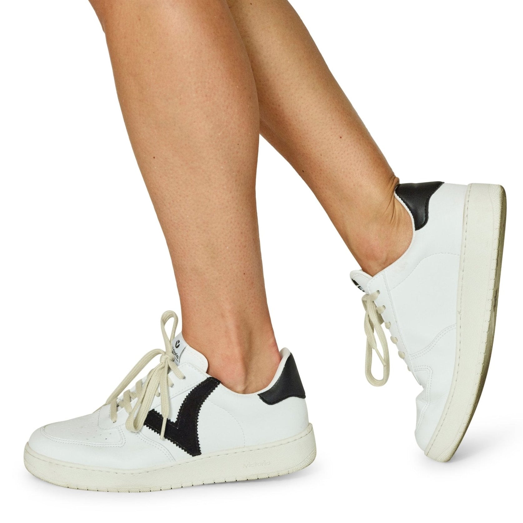 Jade - Chattanooga Shoe Co.Victoria258201NegroNegro (white)