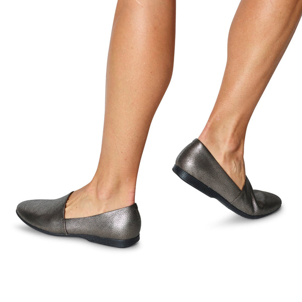 Larisa - Chattanooga Shoe Co.Dansko2036 - 970200Pewter (silver)