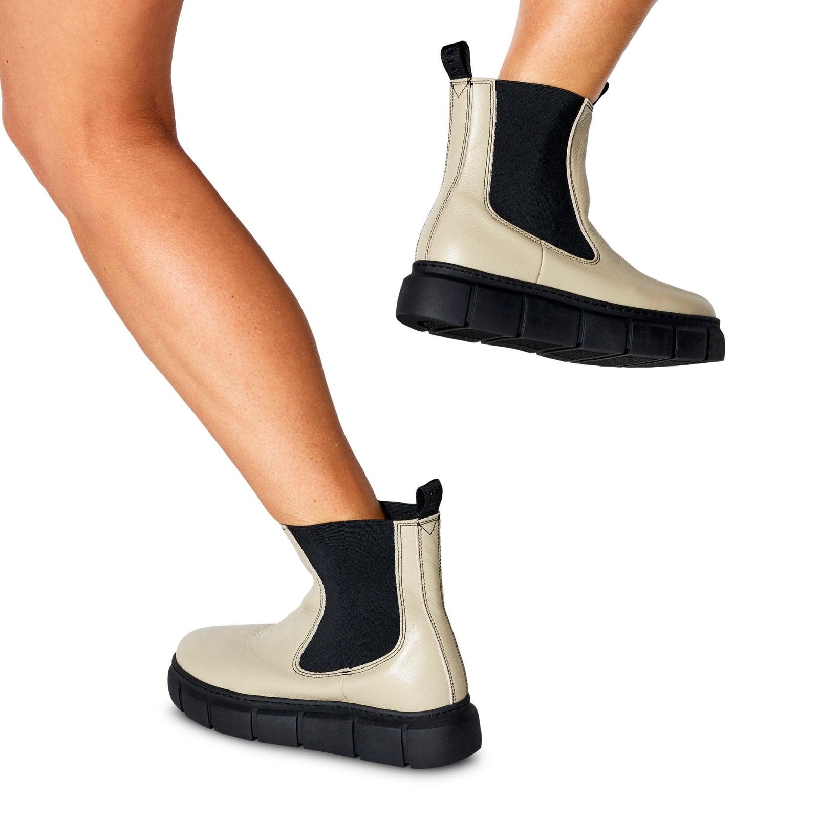 SHOE THE BEAR Tove チェルシーブーツ Tove chelsea boot leather - BLACK/KHAKI – SHOE THE BEAR - COM