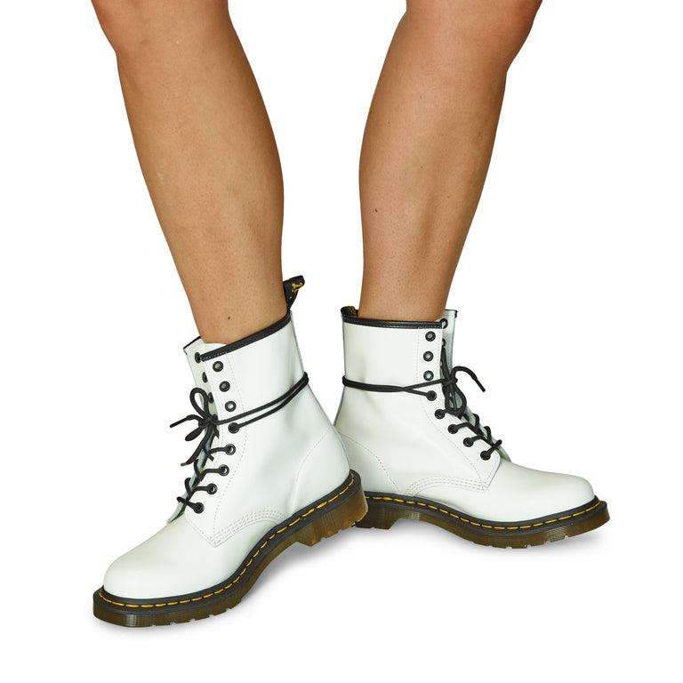 Klassiek Verstelbaar Marxistisch Dr. Martens | AirWave with bouncing soles – Chattanooga Shoe Co.